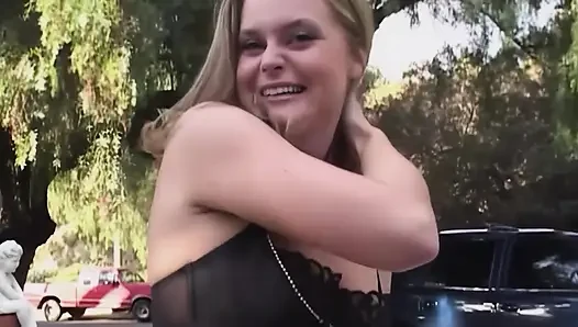 Geile Brünette Wird Hart in Muschi Und Arsch Gefickt Und Mit Sperma Bedeckt