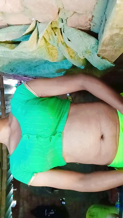 Sapna crossdresser masterbate in saree