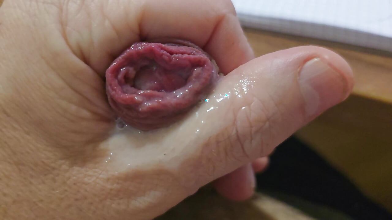 ออฟฟิศดีๆ ชักว่าวและน้ําแตกเยอะมาก