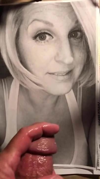 Young Blonde MILF Cum Facial Tribute