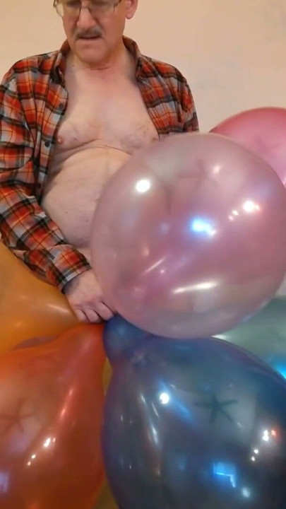 Balloonbanger 81) Balloon Cluster Fuck, Cum and Pop with GL700 Blimp Balloon | Clip 1