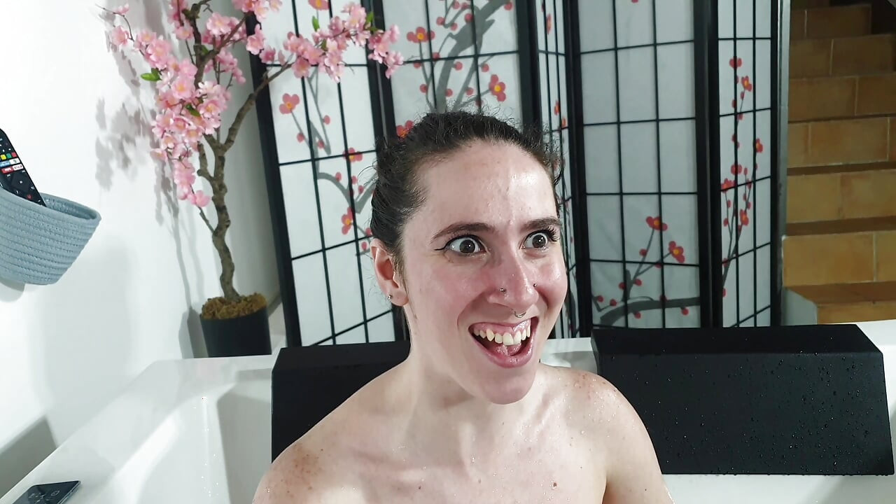 My first interview on a jacuzzi with Mr. Jonas