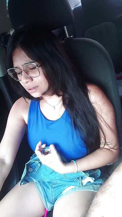 I convince Uber driver to handle the control of my vibrator and I masturbate in his car.