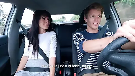 Cheating BF on back seats in Mr. Pussylicking car