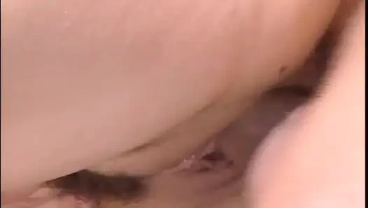 Kıllı amcık bahçede anal sikiliyor