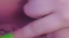 Finger nass, saftiger Kitzler