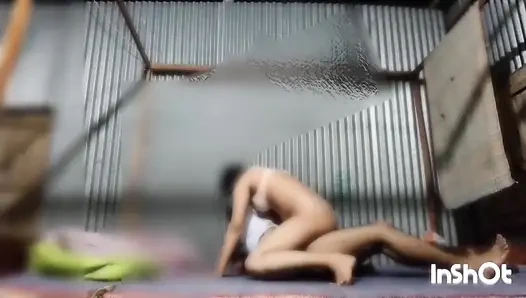 WANITA INDIA TERSIBUK PERTAMA KALI SELINGKUH DARI SUAMINYA