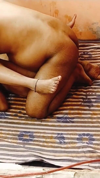 Powerful moment from "Bhabhi ne chut chtwaya chuchi peelwayi payari madhu"