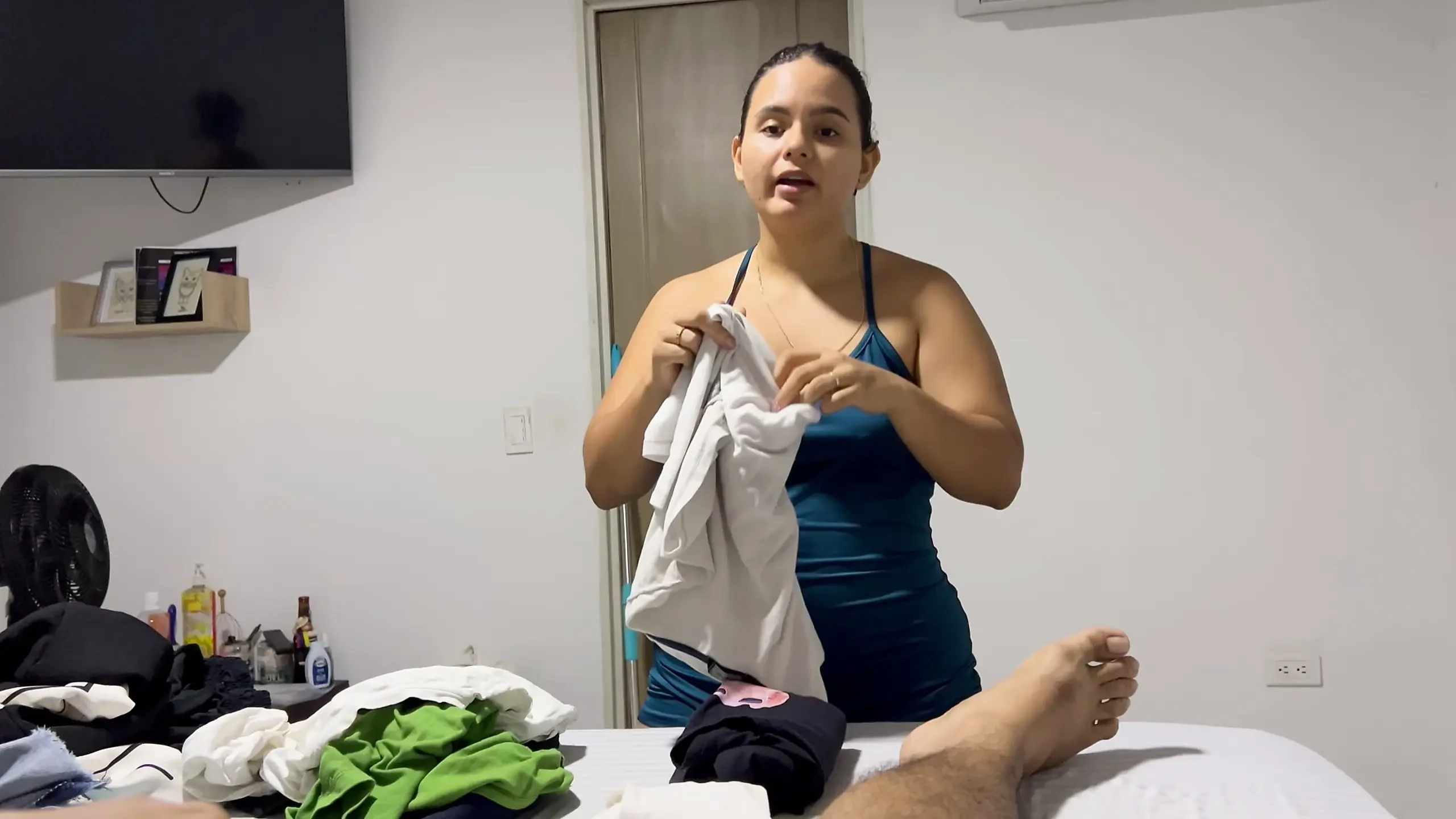 女仆要求加薪，不得不清理我的- 第一人称视角