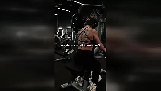 TikTok Teen's Pussy Slip-Up: Accidental Virgin Exposure!