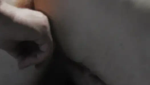 Kız arkadaş anal parmaklıyor