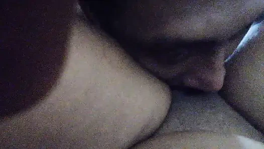 Stiefmutter hat einige bedürfnisse allein zu hause