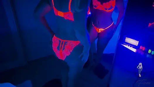 Lights Down, Glow up