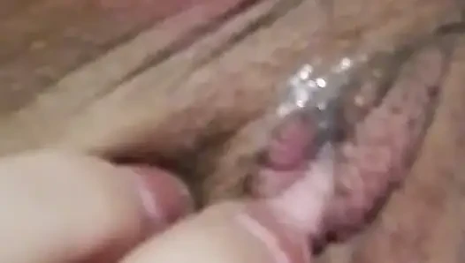 Betapa nikmatnya aku menjadi basah