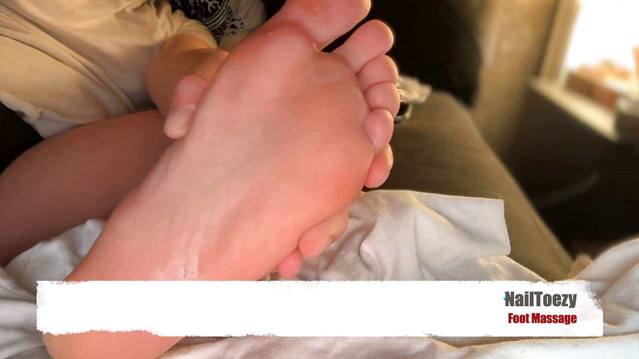 我喜欢按摩我甜美的脚