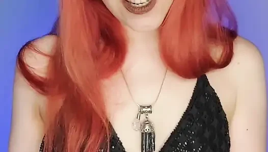 Cuckolds Feiern Auch Halloween... Aber Ihren Nuttigen Looks Zu Gefallen!