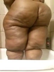 WOULD U FUCK OR WOULD U FUCK????