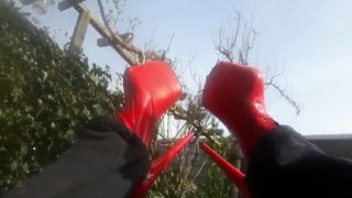 Rote extreme High Heels - Carolasmit dirtygardenboy - bizarr