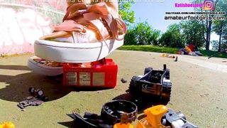 Katis giantess, crush toy car trampling , girl sneaker 