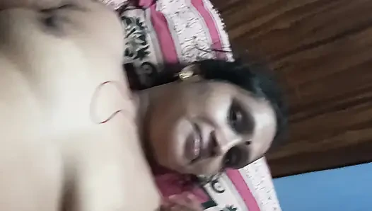 Сексуальная Bhabhi Romatice ночь секса со сводным братом