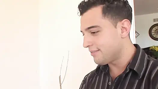 18 Yo teen gets huge cock in her tight pussy