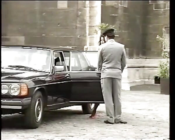 Angelica Bella in IL FRUTTO DEL PECCATO scene 04