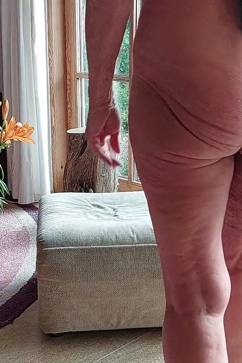 Granny Gets Fucked From Behind and Screams as She Comes!