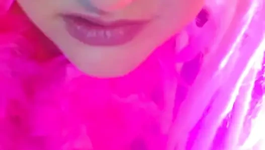 Komm auf meine hand und schlüpfe es wie eine kleine sissy-schlampe