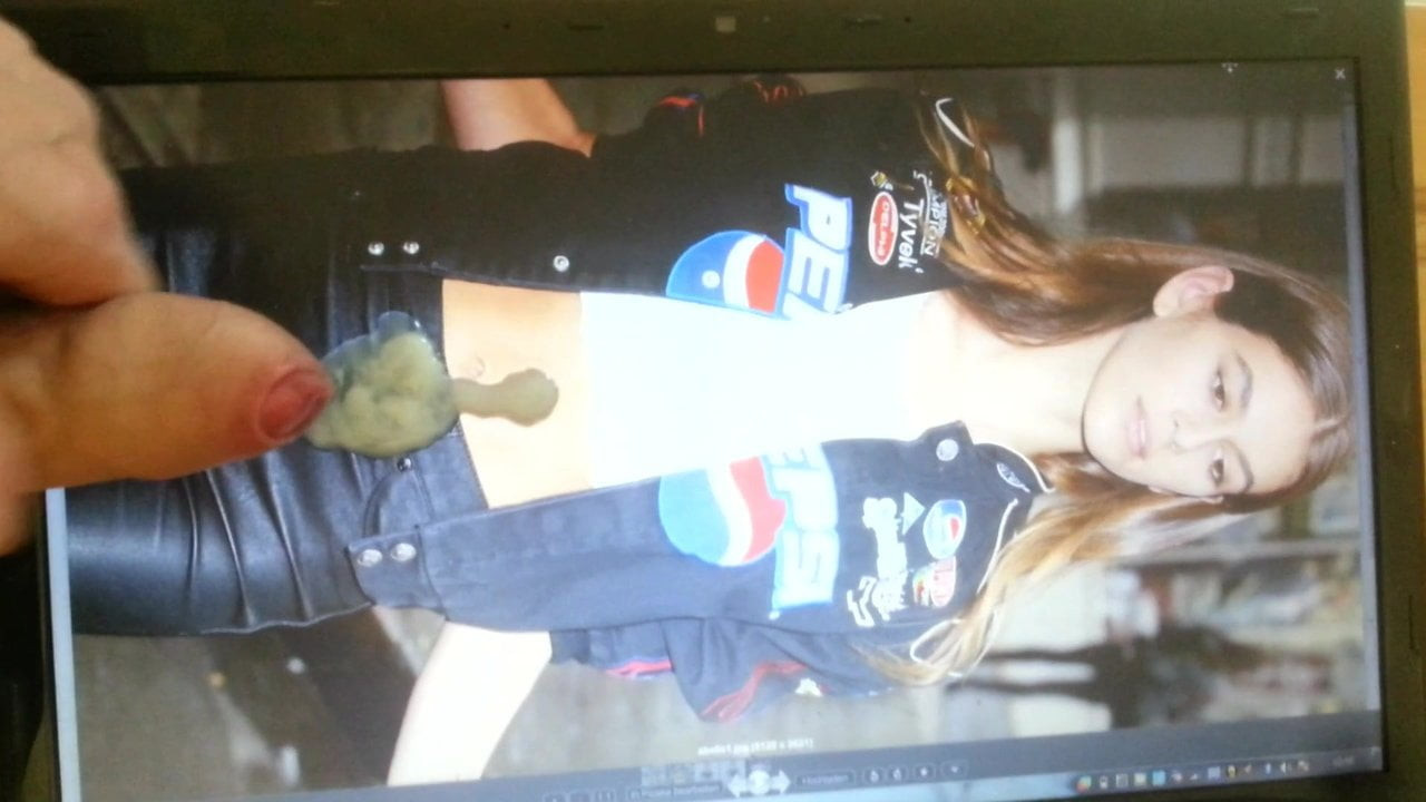 Kaia Gerber Tribute1