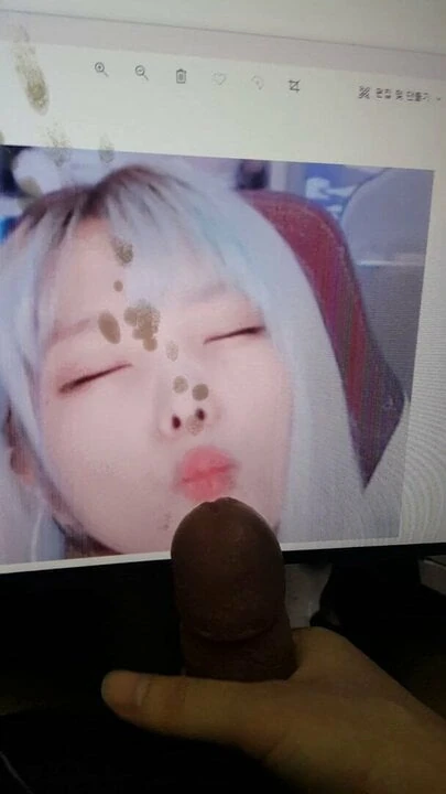 Streamer coreano yumyumyu77 cumtribute