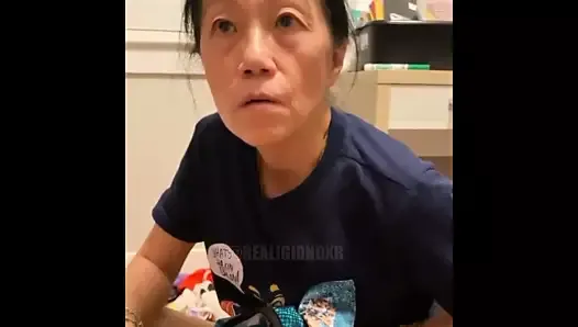 Азиатские бабушки трахают тебя!