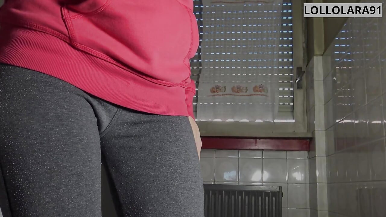 Трахався на пральній машині і кінчив на волохату пизду!