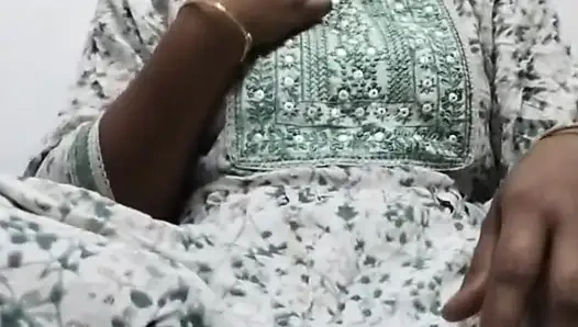 Mari kita lihat bagaimana Anda semua berhubungan seks dengan botol