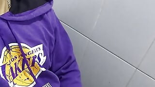 Saya sangat suka membayangkan bahawa seorang wanita seksi menari di sebelah saya