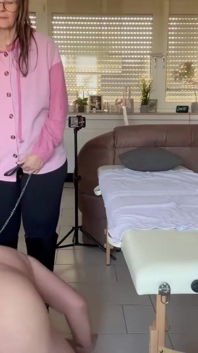 Domlady Mia slaveofm的痛苦地狱鞭打cbt和用电和讨厌的牙箍惩罚 - 第1部分 | 短片 1