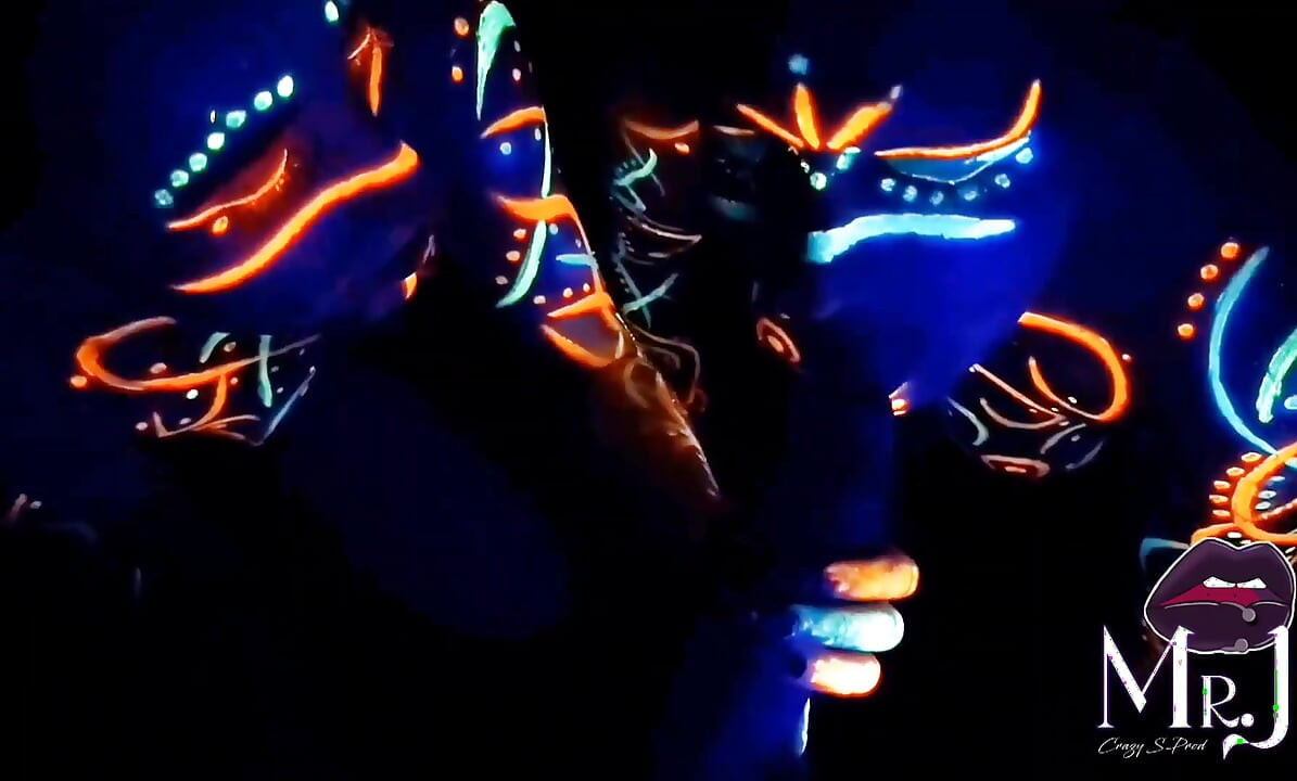 Sex a UV malba s Nyx & Dmona