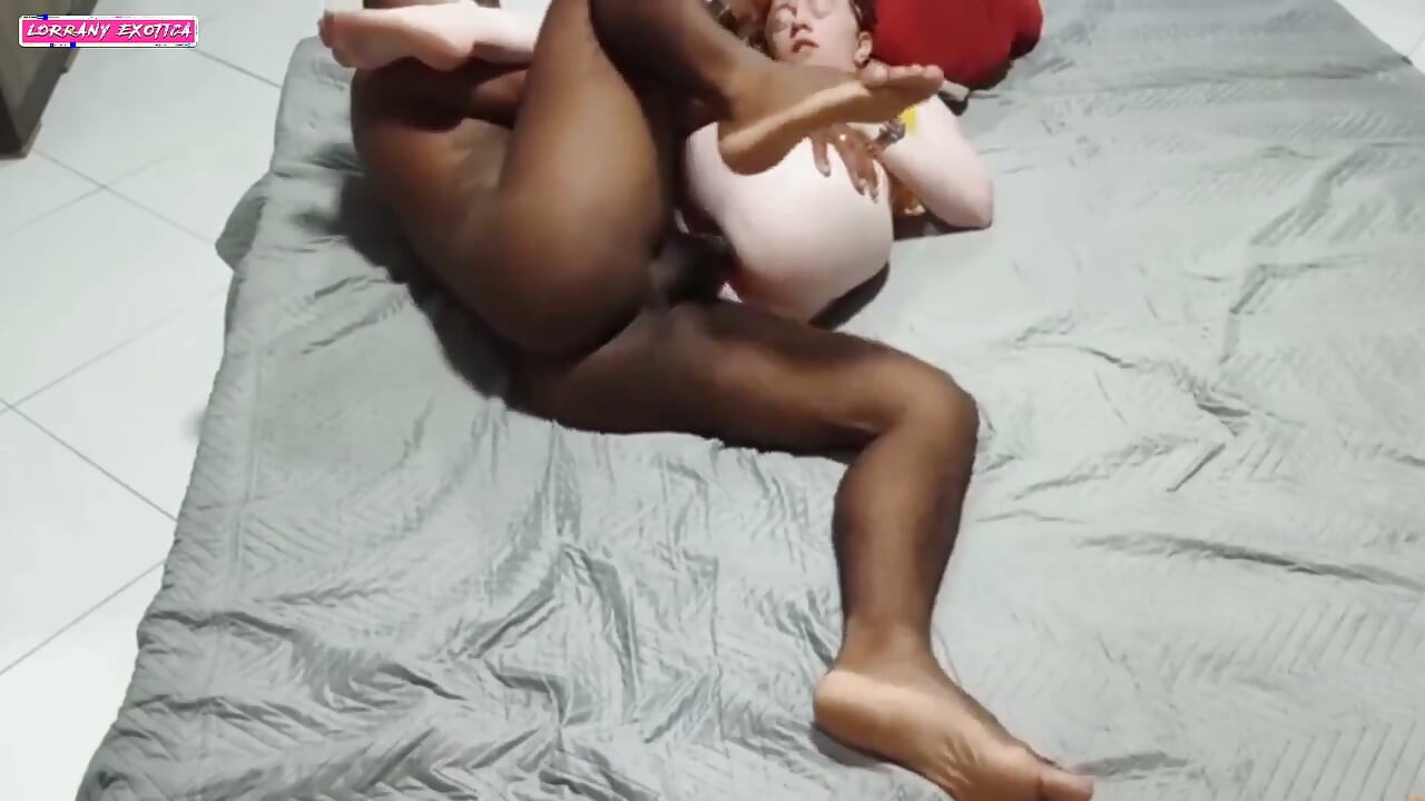 I took advantage of being alone at home with my friend and fell out. His Big Thick Cock Making Him Give Me a Lot of Gala