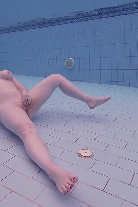 First Time Underwater Masturbation