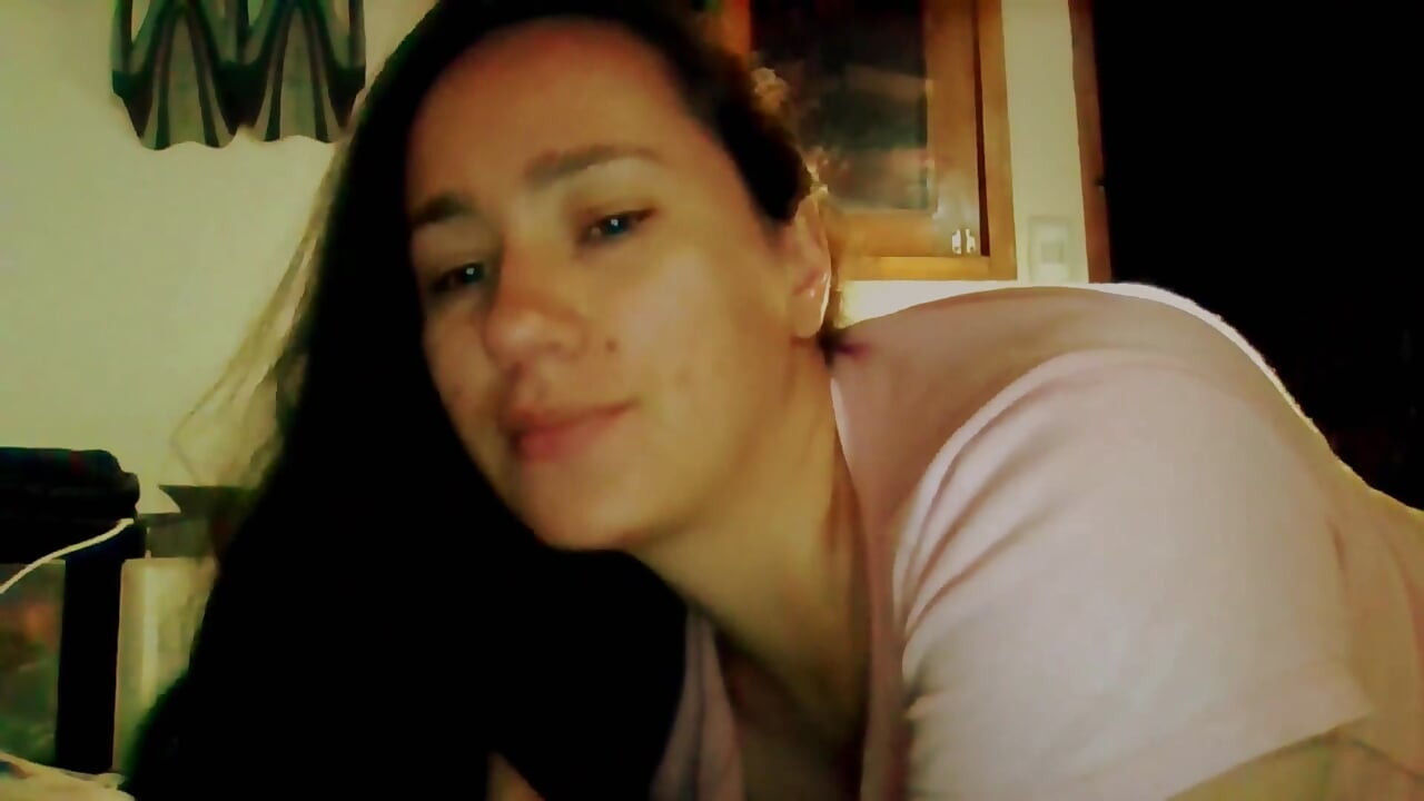 Une Colombienne veut un rendez-vous excité avec vous ce soir