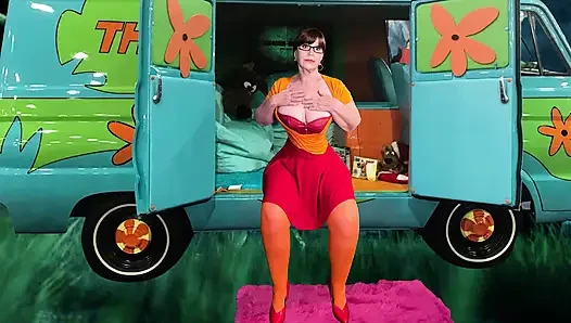 Granny Velma Dinkley: a Slutty Sleuth's Fingering, Pussy Licking & Missionary Fucking Orgasms! 8623fap