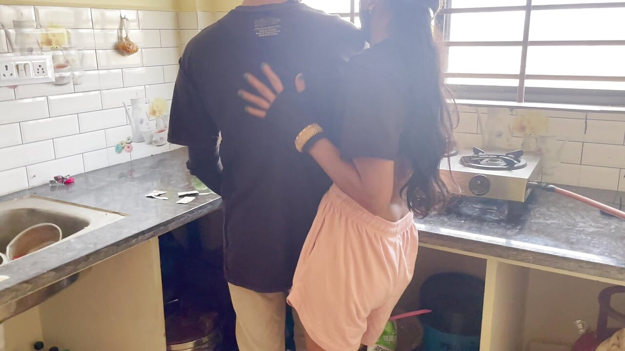 Unutulmaz mutfak seksi (Hintçe ses kaydı)