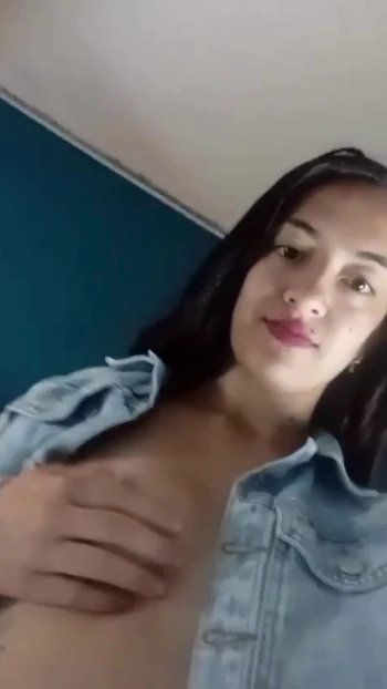 Enjoy to sucking my tiny tits