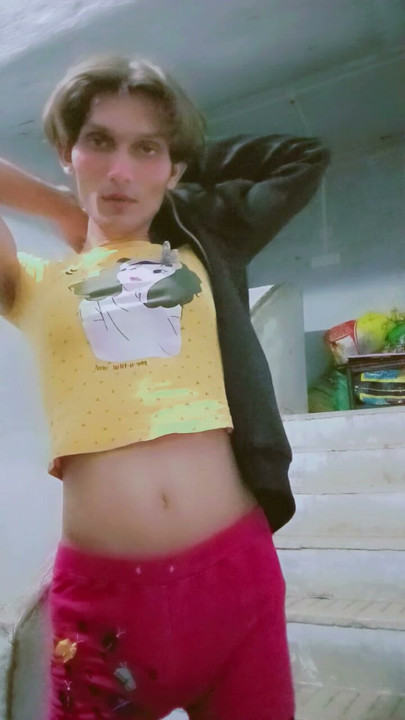 Dressing fun alone