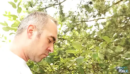 Açık havada açık bacaklar - pavla