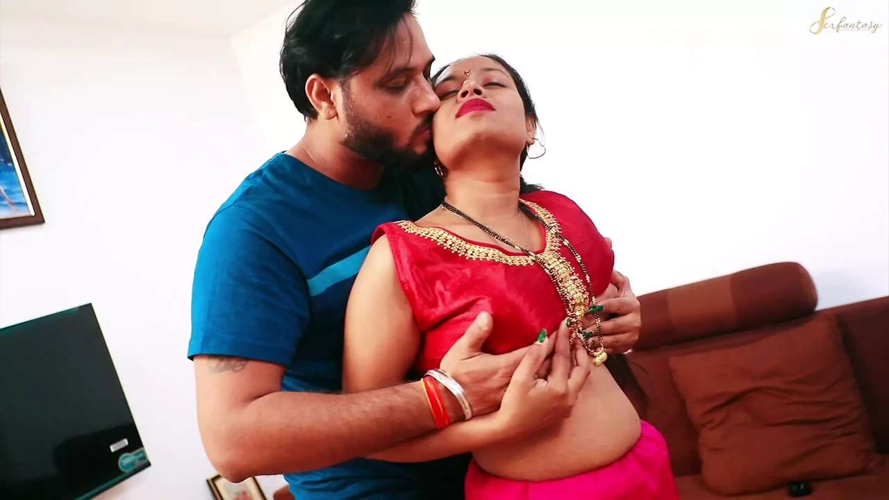 Sexy wife apne husband ke friend se chudwati hai