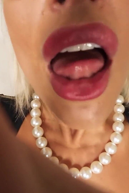 Geschrumpfte sexualerziehung von lehrerin-riesin-fetisch