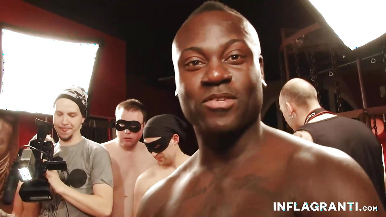 Sladké holky dostanou gangbang