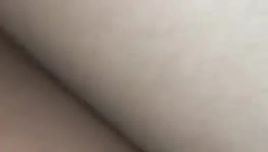 Bana eşlik etmesi için en iyi arkadaşımı aradım ve spermimle banyo yaptı