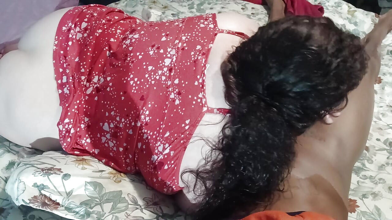 Sloppy Lynn Got Big Ass and Sucking