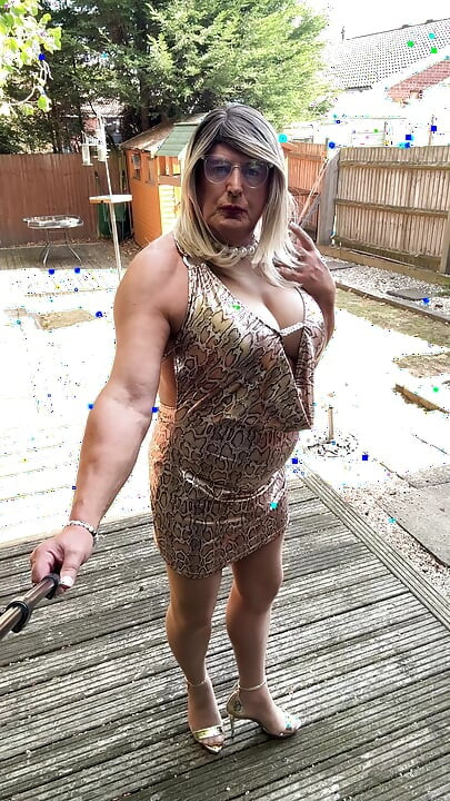 Altın leopar baskılı elbiseli seksi travesti kellycd2022 bronz külotlu çorap ve topuklu ayakkabılar